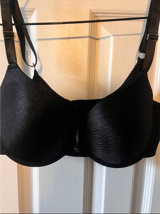 Frederick's of Hollywood Other - Frederick's of Hollywood Black Smooth T-Shirt Bra